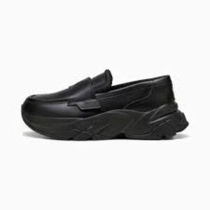 Puma  Loafyr Women's Slip-On Shoes